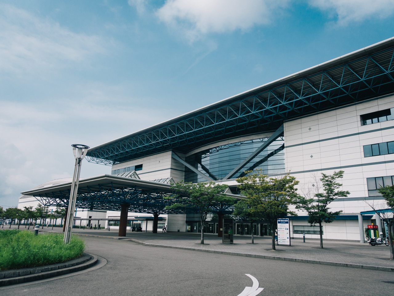 ด้านหน้าของ Port Messe